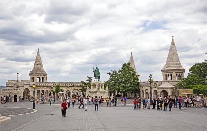 Private E-Bike Tour with Buda Castle